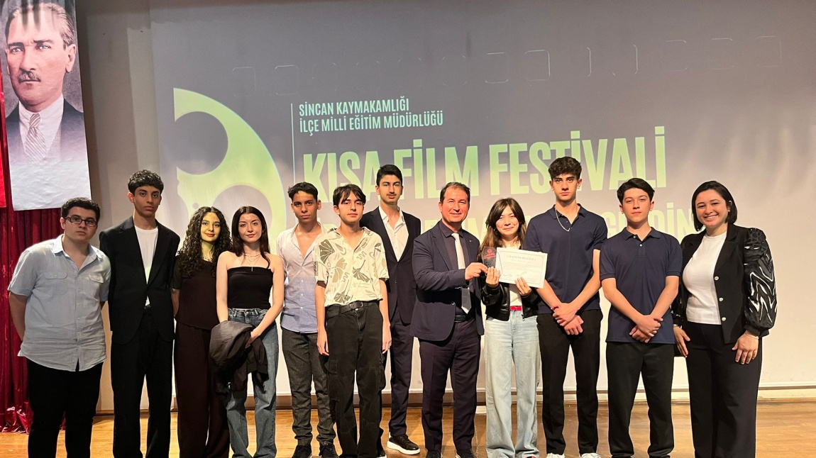 Kısa Film Festivali’nden 3’lük derecesi aldık.